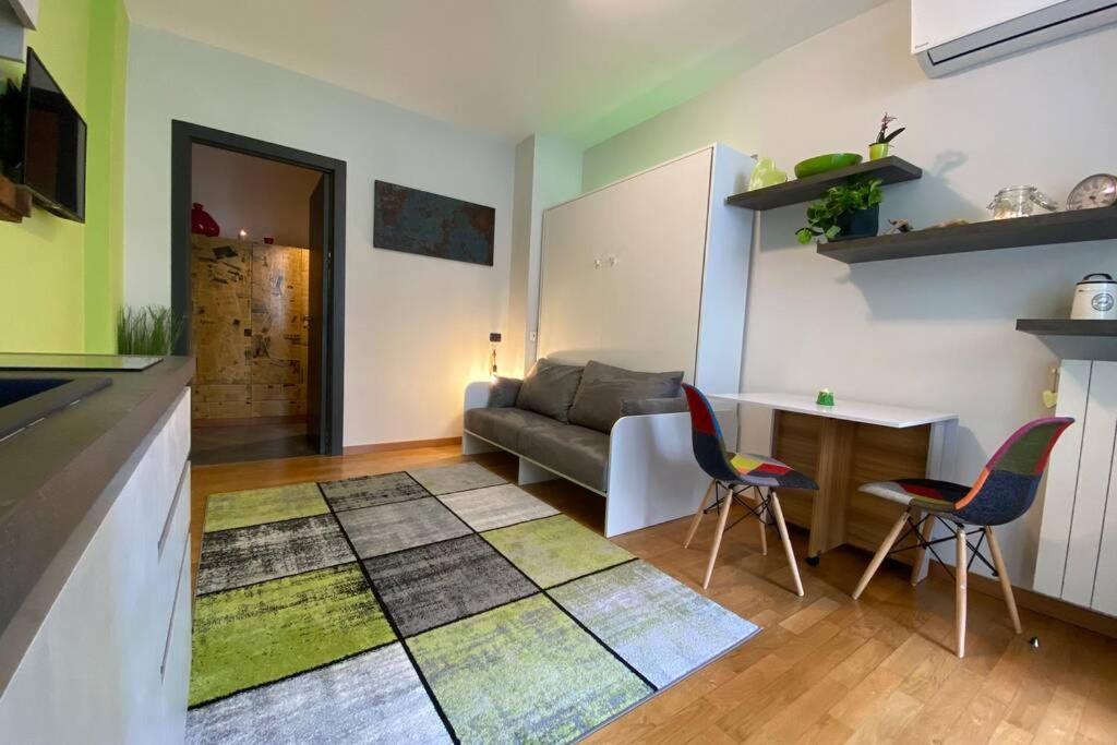 Spa Tiny Love Apartment Close To Milan-Como-Malpensa Саронно Экстерьер фото